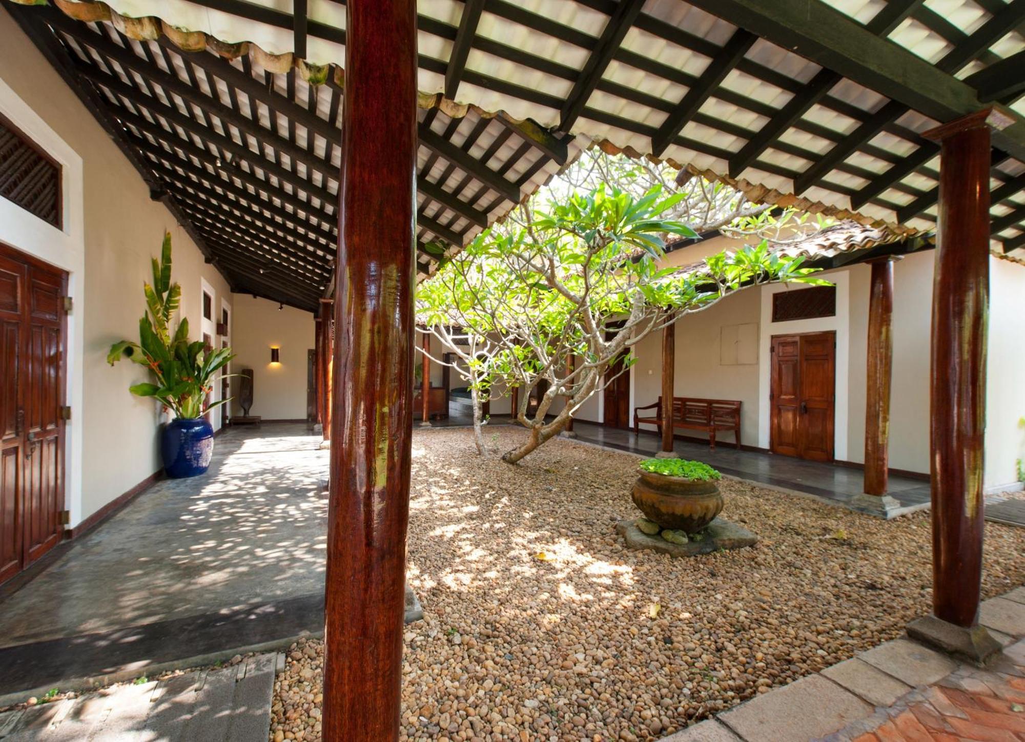 Apa Villa Thalpe Unawatuna Exterior photo
